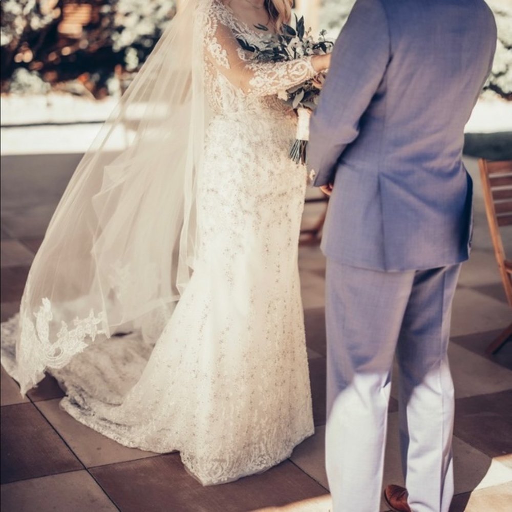 Long Lace Ivory White Bridal Veil